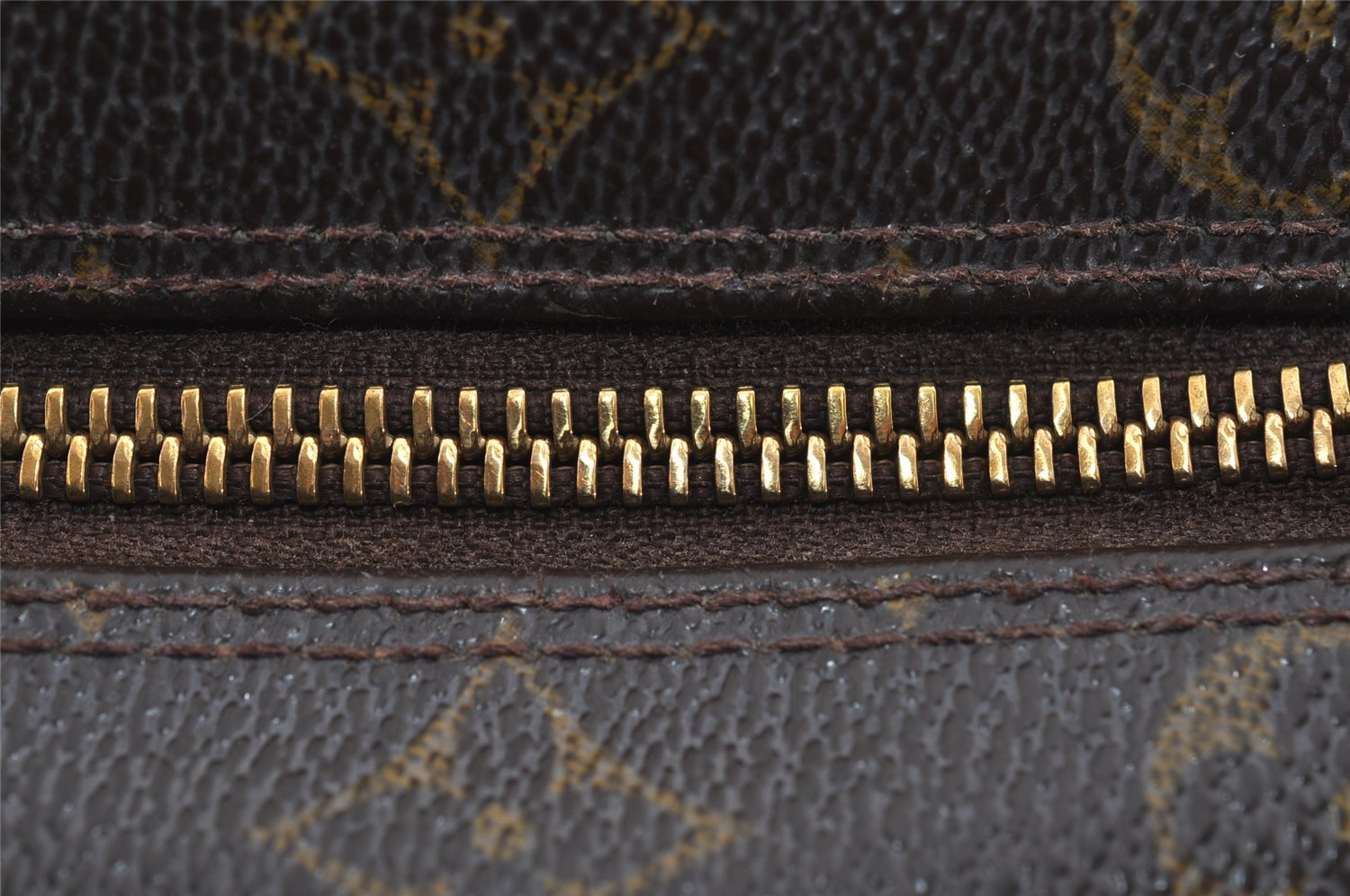 Authentic Louis Vuitton Monogram Blois Shoulder Cross Body Bag M51221 LV 1871I