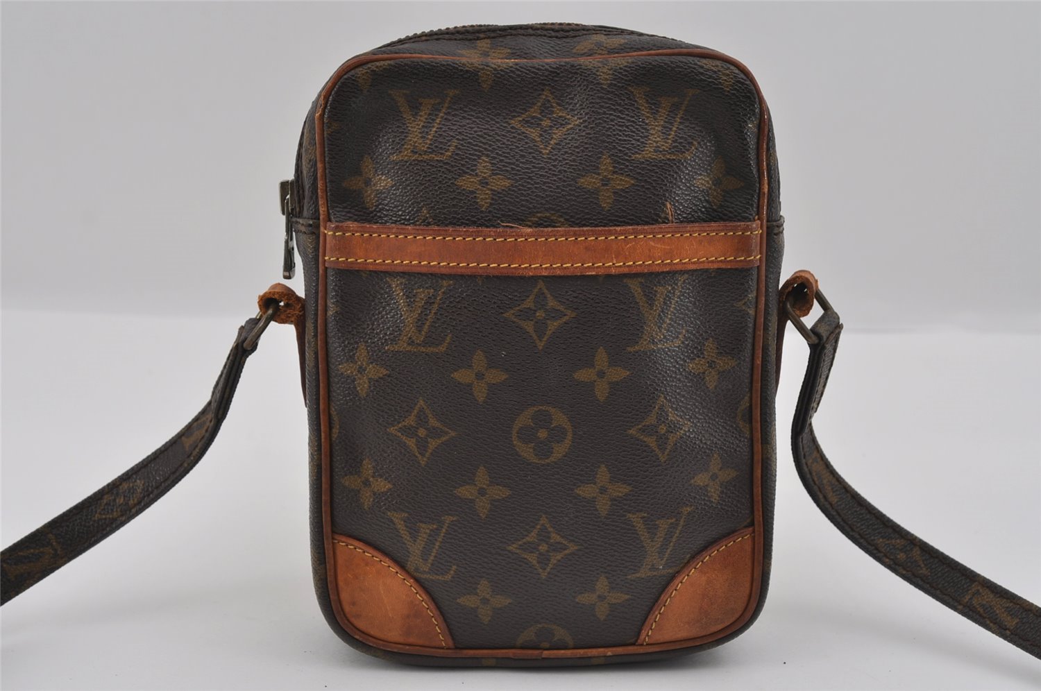 Authentic Louis Vuitton Monogram Danube Shoulder Cross Body Bag M45266 LV 1880I
