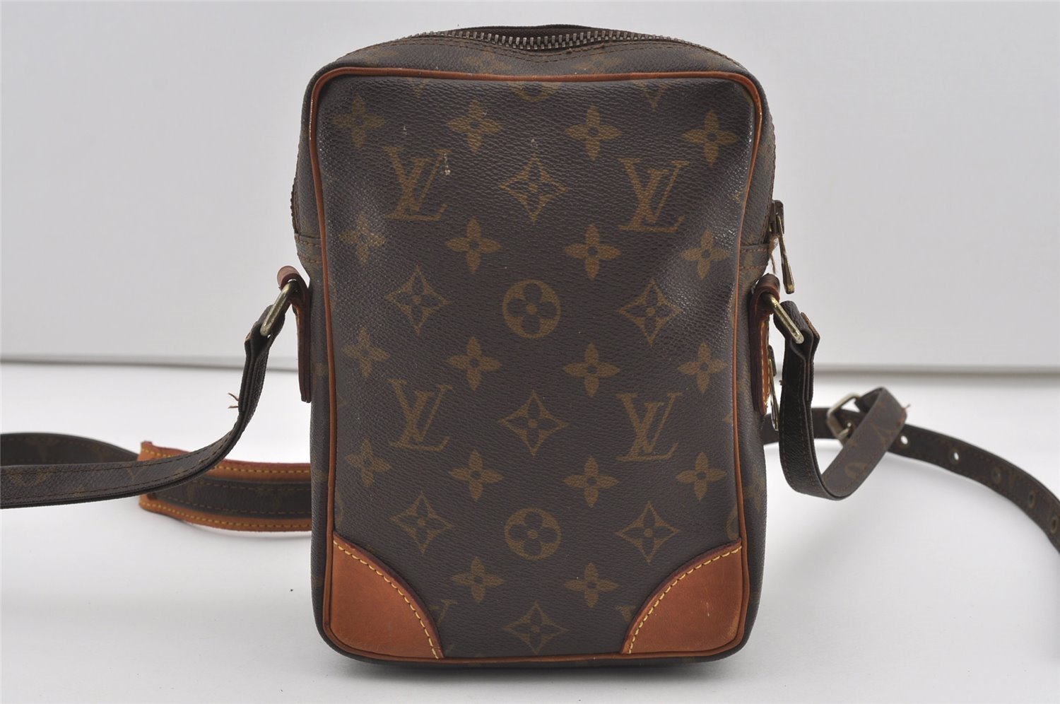 Authentic Louis Vuitton Monogram Amazone Shoulder Cross Body Bag M45236 LV 1881I