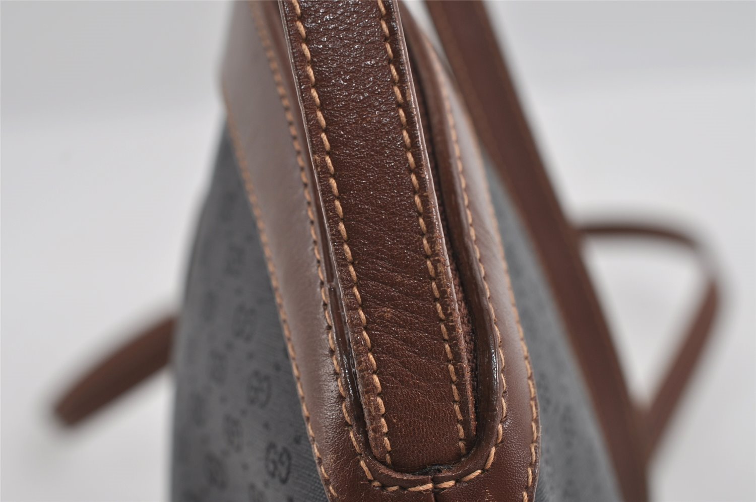 Authentic GUCCI Micro GG PVC Leather Shoulder Cross Body Bag Black Junk 1886I