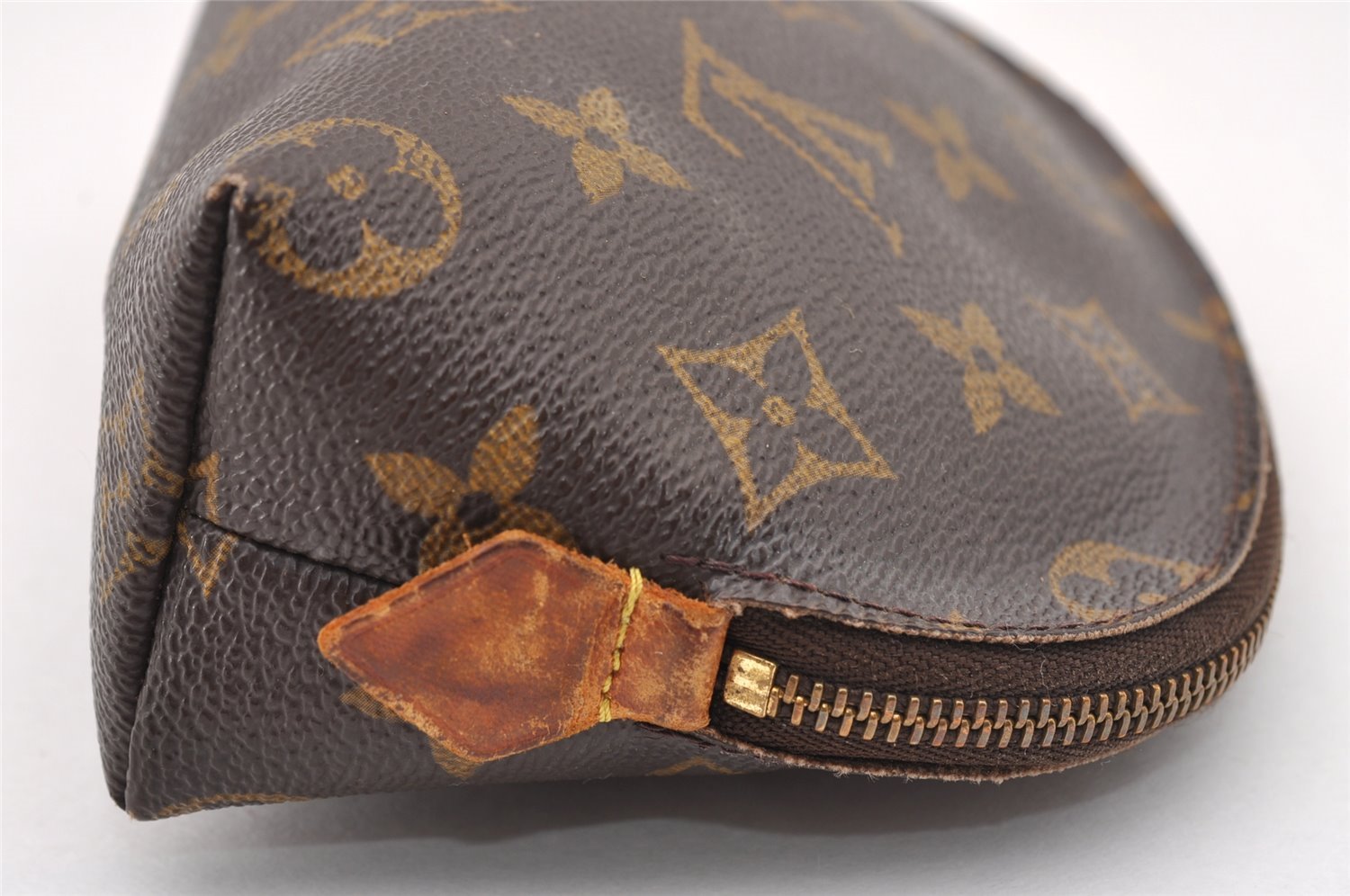 Authentic Louis Vuitton Monogram Pochette Cosmetic Pouch M47515 LV Junk 1919I