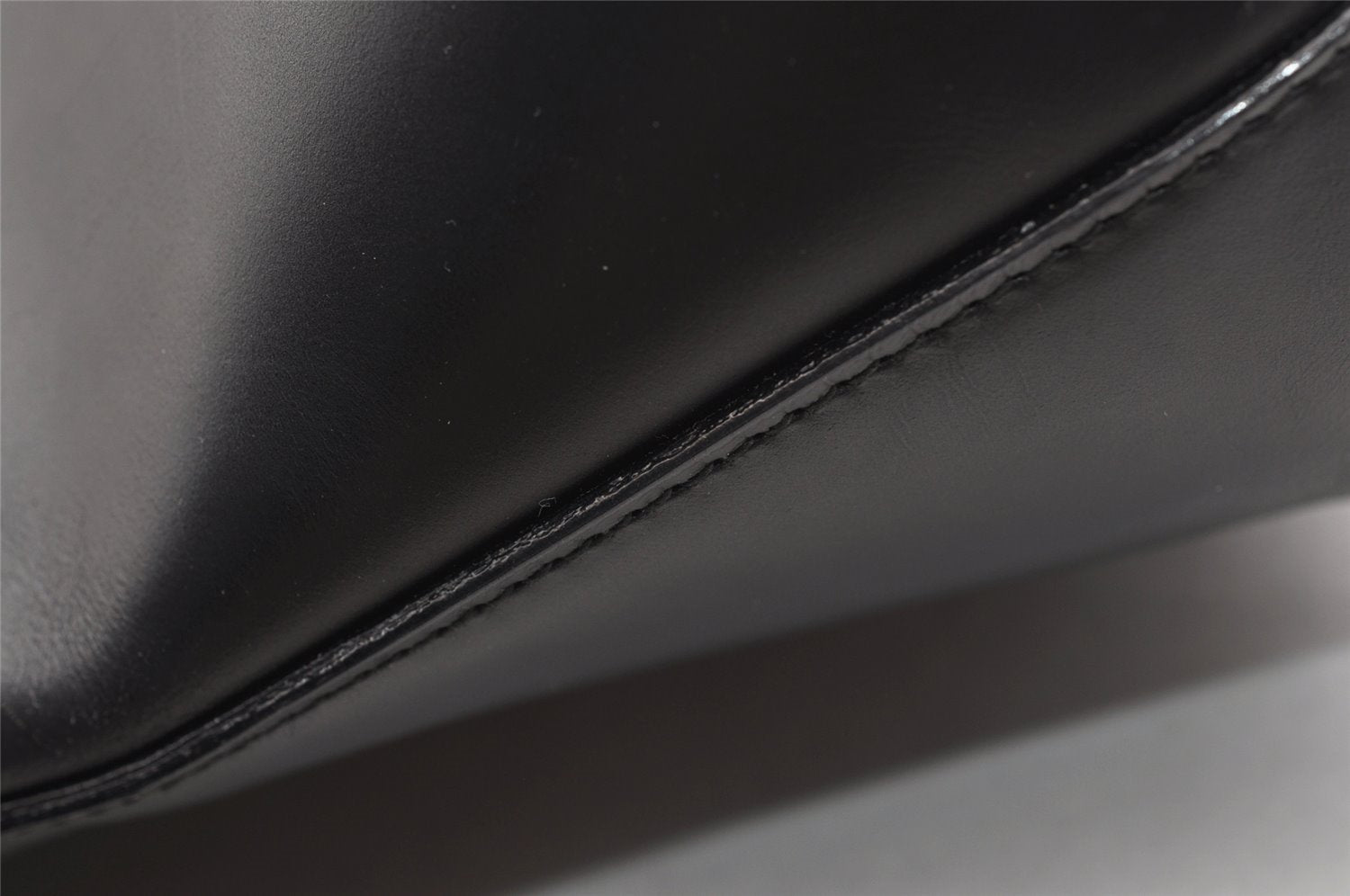 Authentic GUCCI Vintage Shoulder Hand Bag Purse Leather Black 1923I