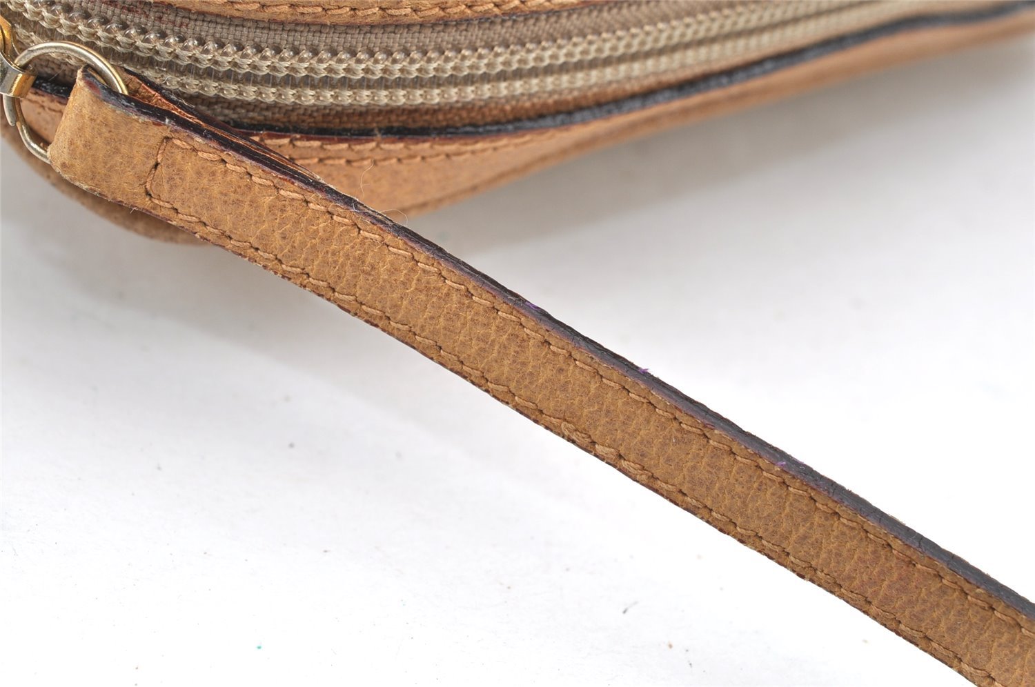 Authentic GUCCI GG Plus PVC Leather Shoulder Cross Body Bag Purse White 1936I