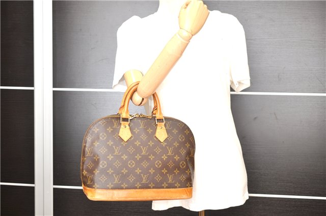 Authentic Louis Vuitton Monogram Alma Hand Bag Purse M51130 LV 1947G