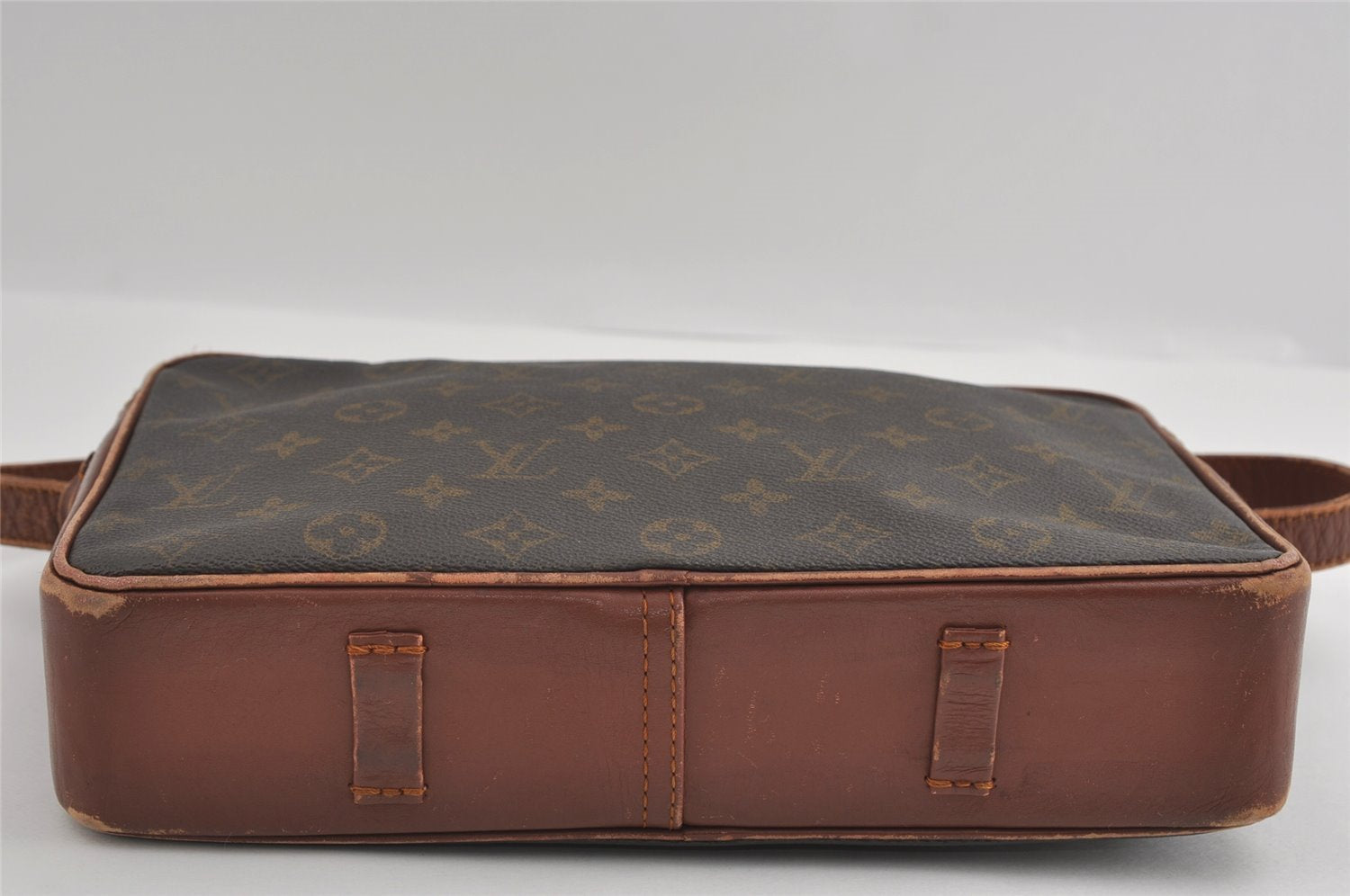 Authentic Louis Vuitton Monogram Sac Bandouliere 30 Shoulder Bag Old Model 1952I