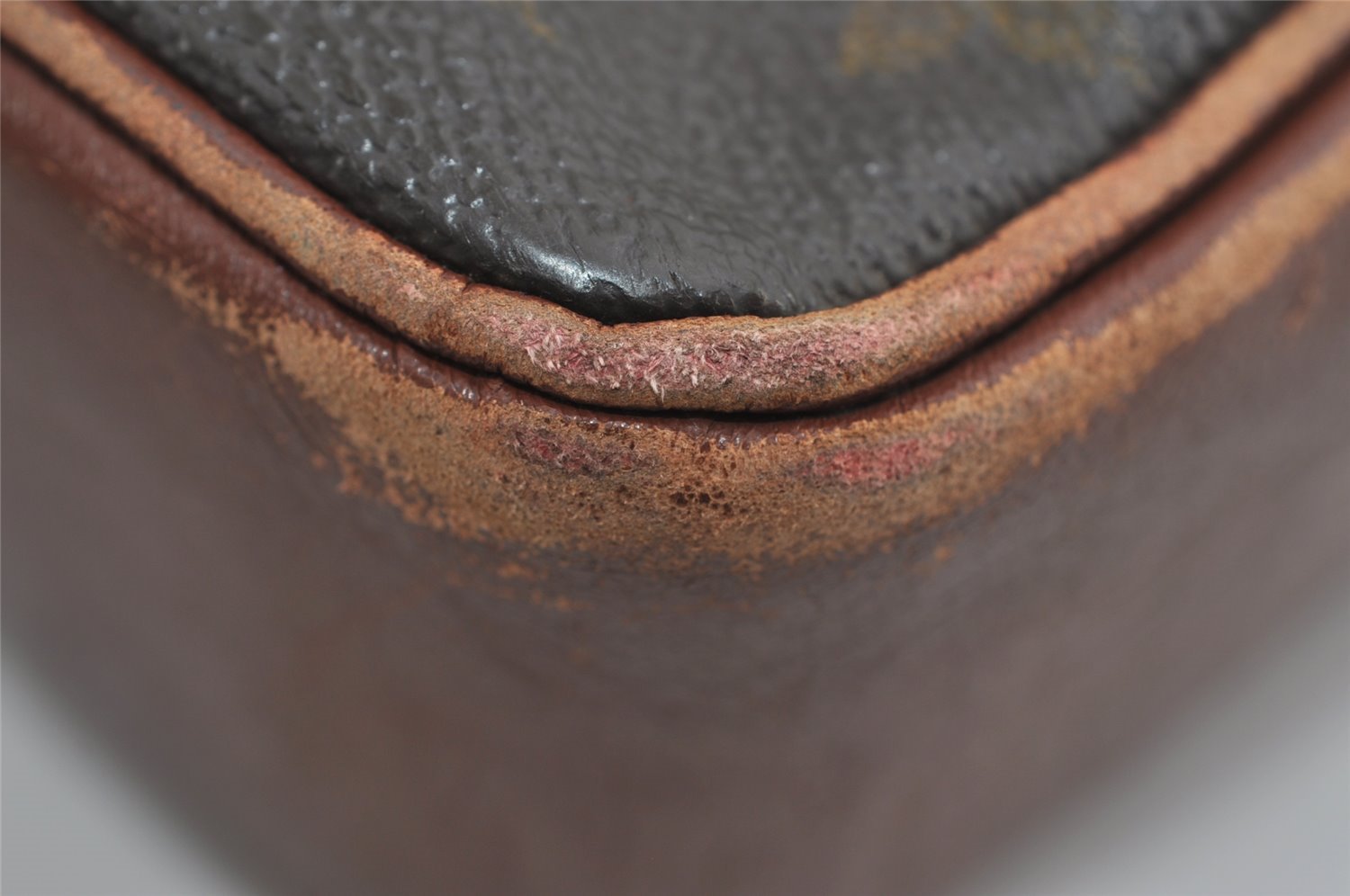 Authentic Louis Vuitton Monogram Sac Bandouliere 30 Shoulder Bag Old Model 1952I