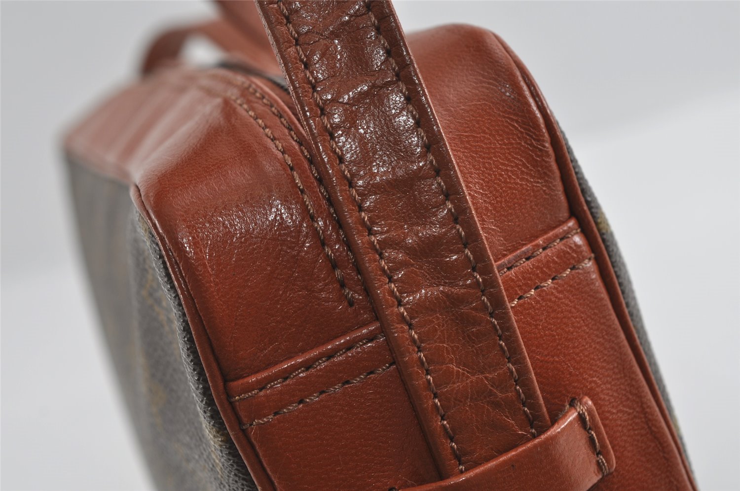 Authentic Louis Vuitton Monogram Sac Bandouliere 30 Shoulder Bag Old Model 2004I