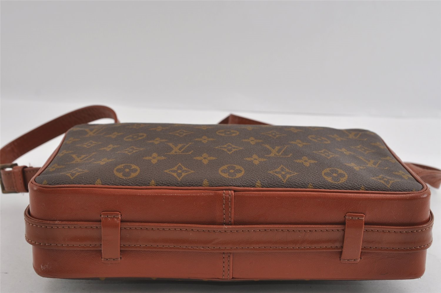Authentic Louis Vuitton Monogram Sac Bandouliere 30 Shoulder Bag Old Model 2004I