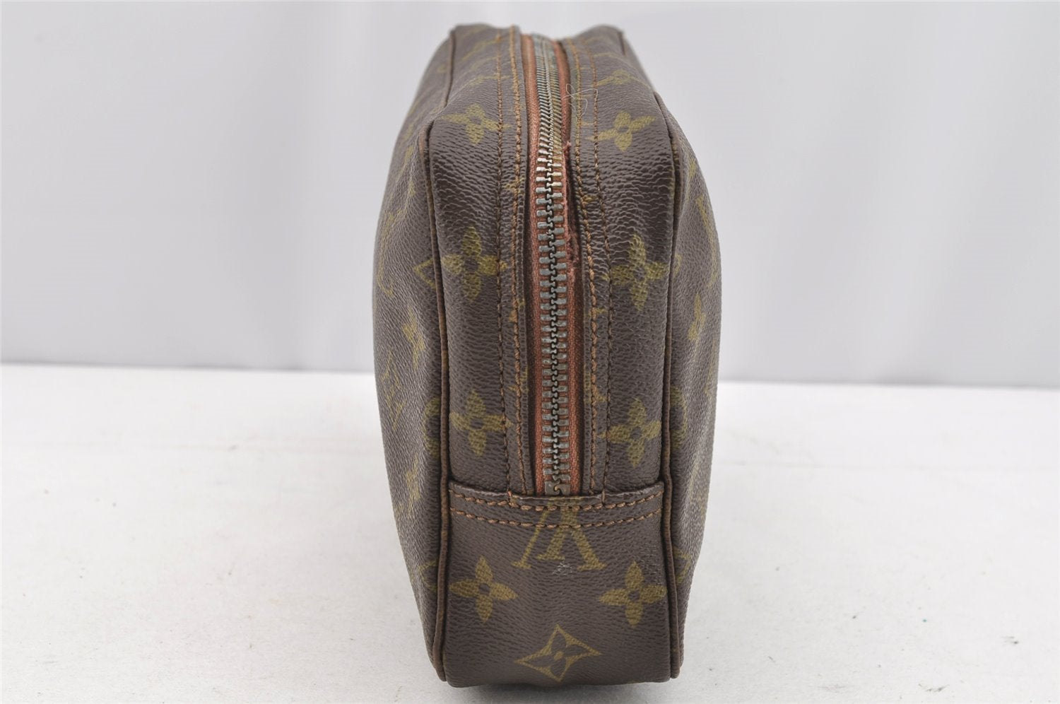 Auth Louis Vuitton Monogram Trousse Toilette 23 Clutch Hand Bag M47524 LV 2008I