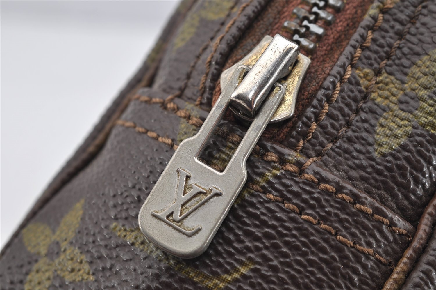 Auth Louis Vuitton Monogram Trousse Toilette 23 Clutch Hand Bag M47524 LV 2008I