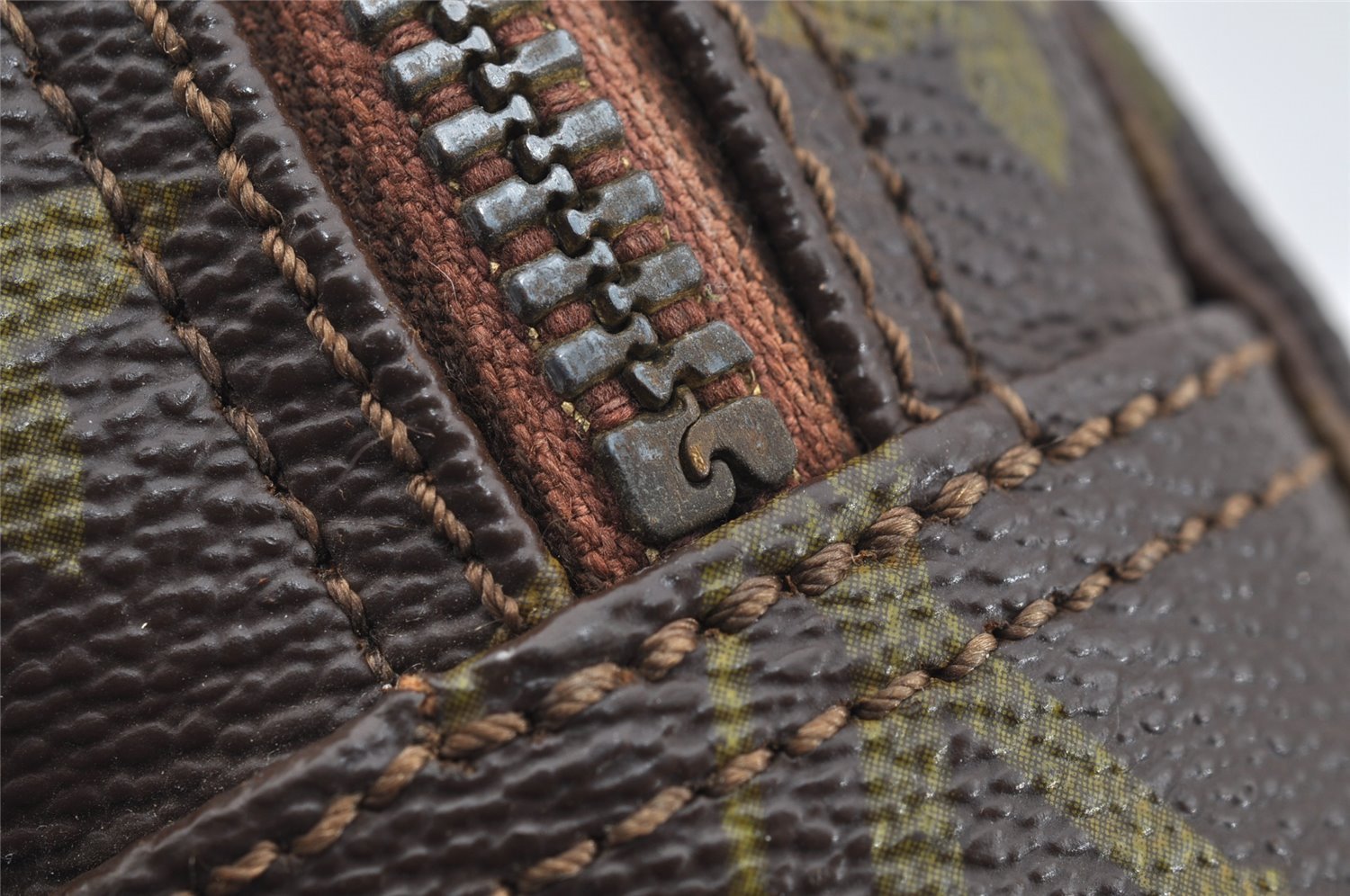 Auth Louis Vuitton Monogram Trousse Toilette 23 Clutch Hand Bag M47524 LV 2008I