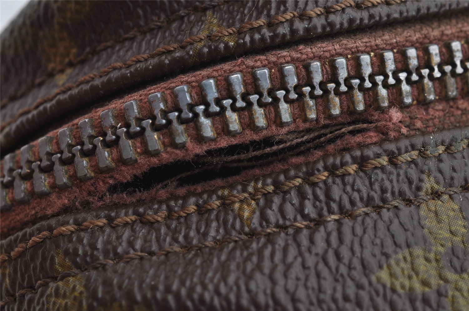 Auth Louis Vuitton Monogram Trousse Toilette 23 Clutch Hand Bag M47524 LV 2008I