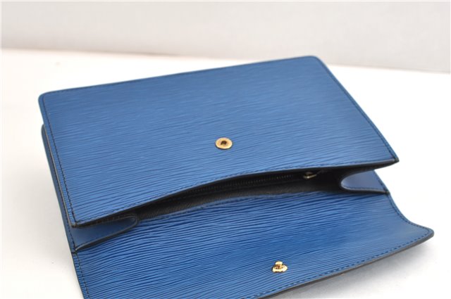 Authentic Louis Vuitton Epi Montaigne 23 Clutch Hand Bag Blue M52665 LV 2014G