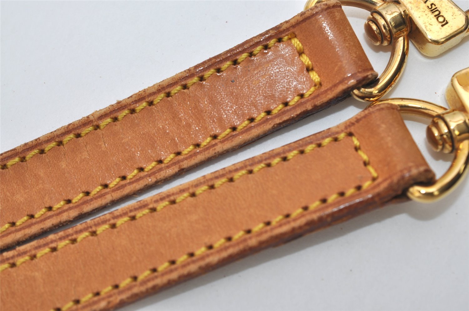 Authentic Louis Vuitton Leather Shoulder Strap Beige 50.8