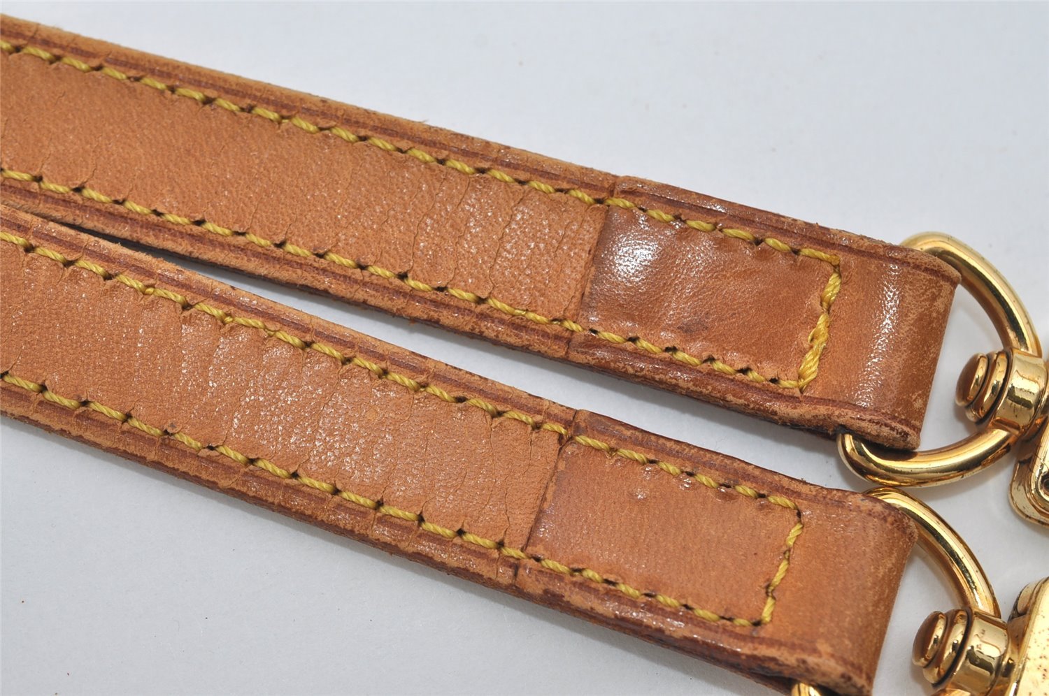 Authentic Louis Vuitton Leather Shoulder Strap Beige 50.8