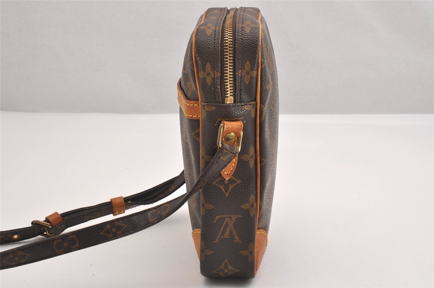 Authentic Louis Vuitton Monogram Danube Shoulder Cross Body Bag M45266 LV 2018I