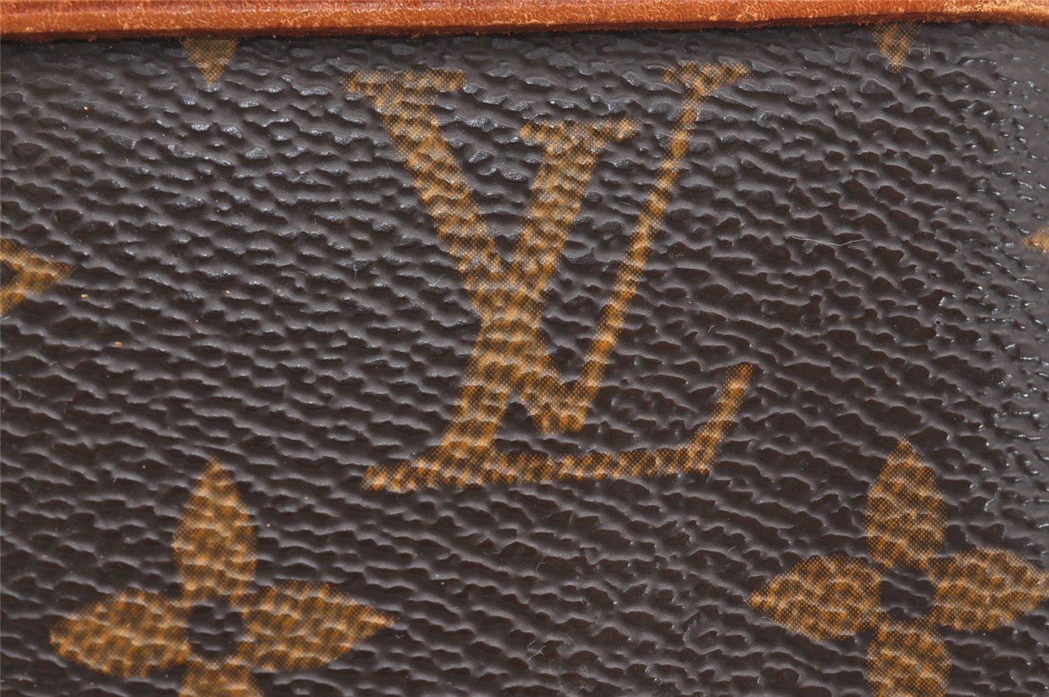 Authentic Louis Vuitton Monogram Danube Shoulder Cross Body Bag M45266 LV 2018I