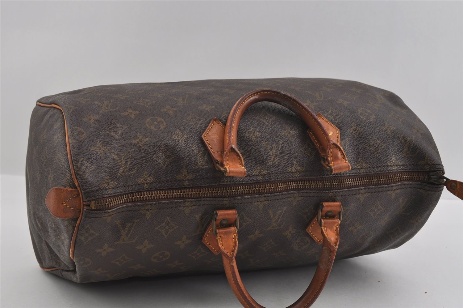 Authentic Louis Vuitton Monogram Speedy 40 Hand Boston Bag Old Model LV 2027I