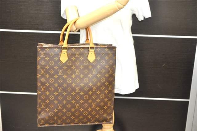 Authentic Louis Vuitton Monogram Sac Plat Hand Bag M51140 LV 2039D