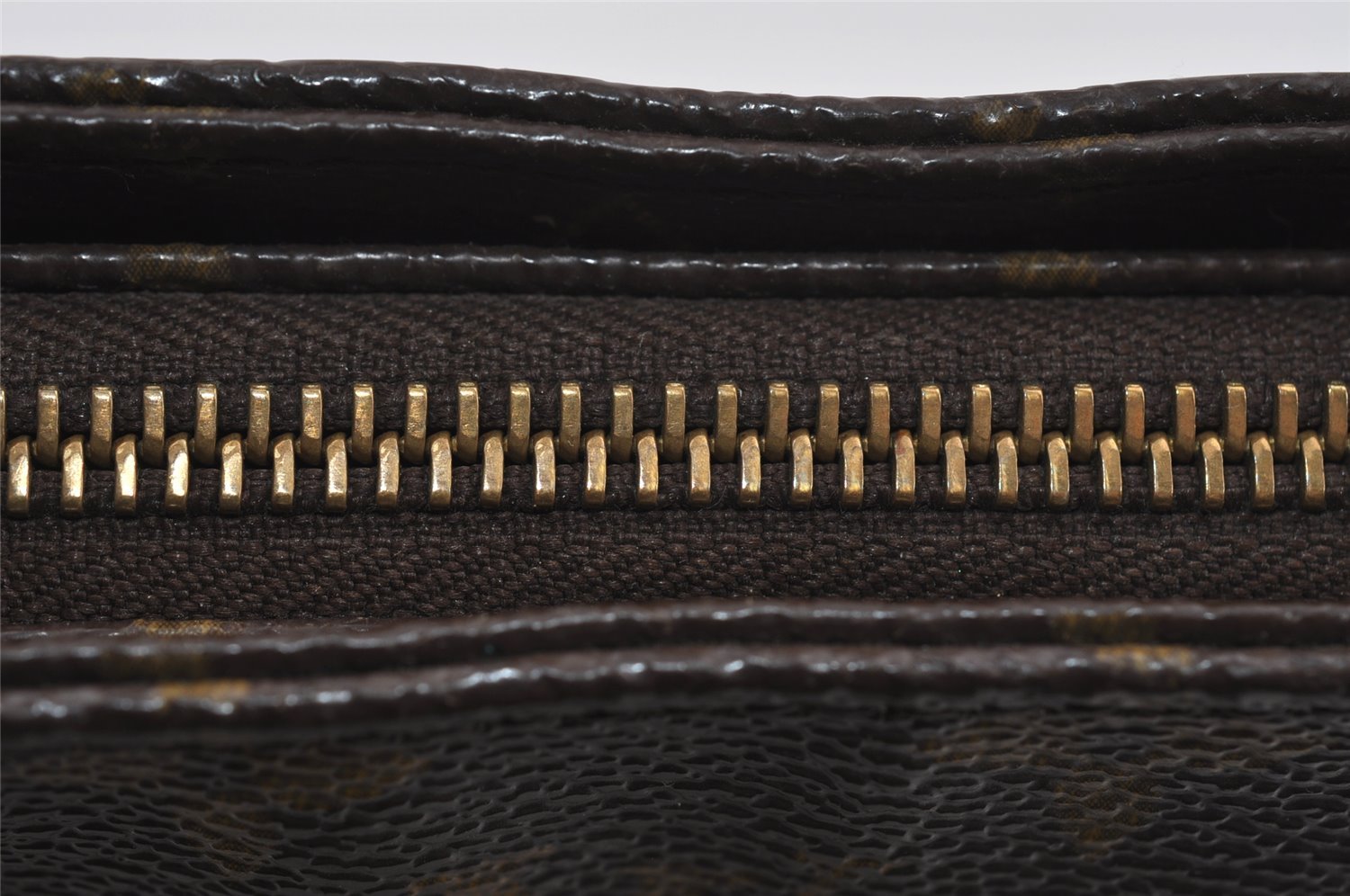 Authentic Louis Vuitton Monogram Looping MM Shoulder Bag M51146 LV 2044I