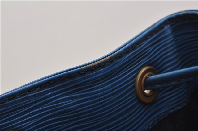 Authentic Louis Vuitton Epi Petit Noe Shoulder Drawstring Bag M44105 Blue 2047G