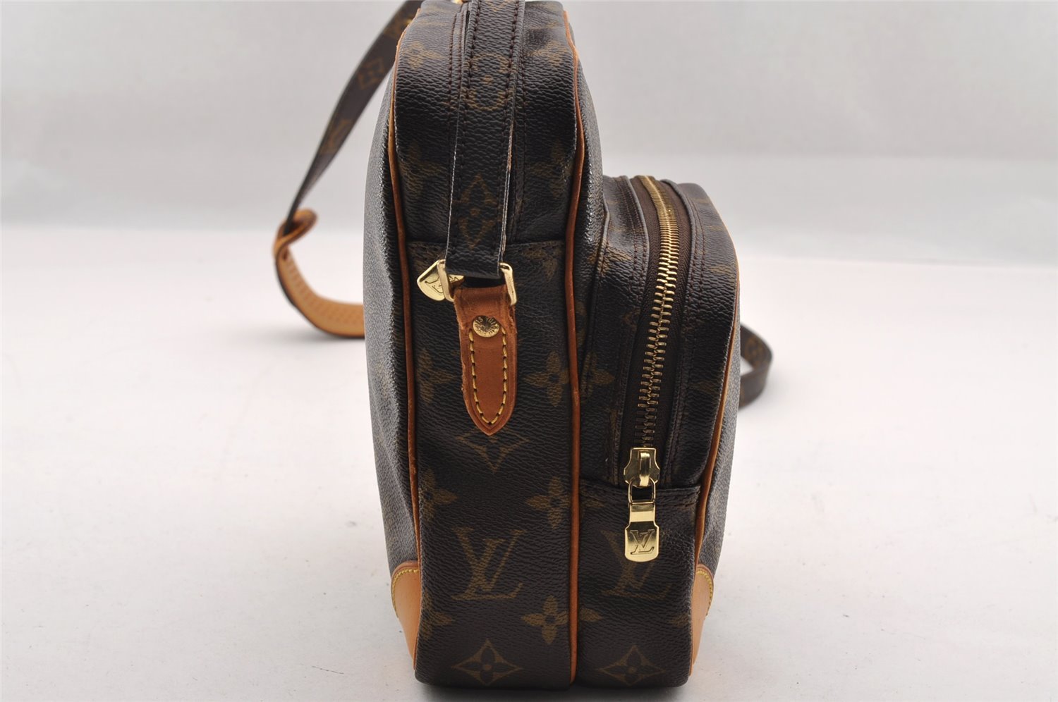Authentic Louis Vuitton Monogram Amazone Shoulder Cross Body Bag M45236 LV 2047I