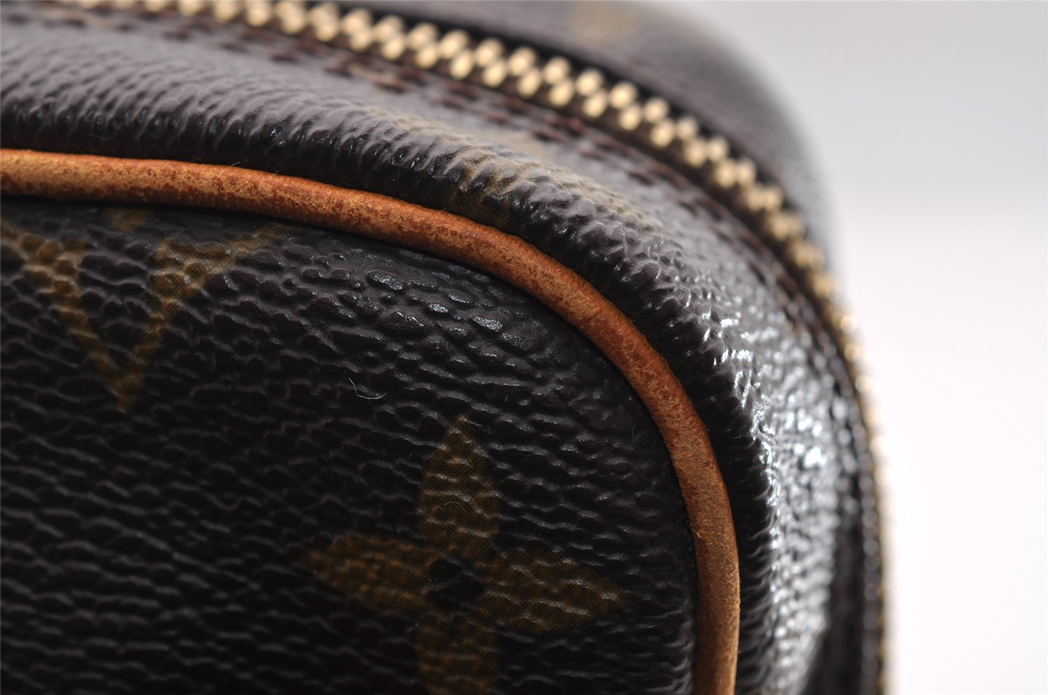 Authentic Louis Vuitton Monogram Amazone Shoulder Cross Body Bag M45236 LV 2047I