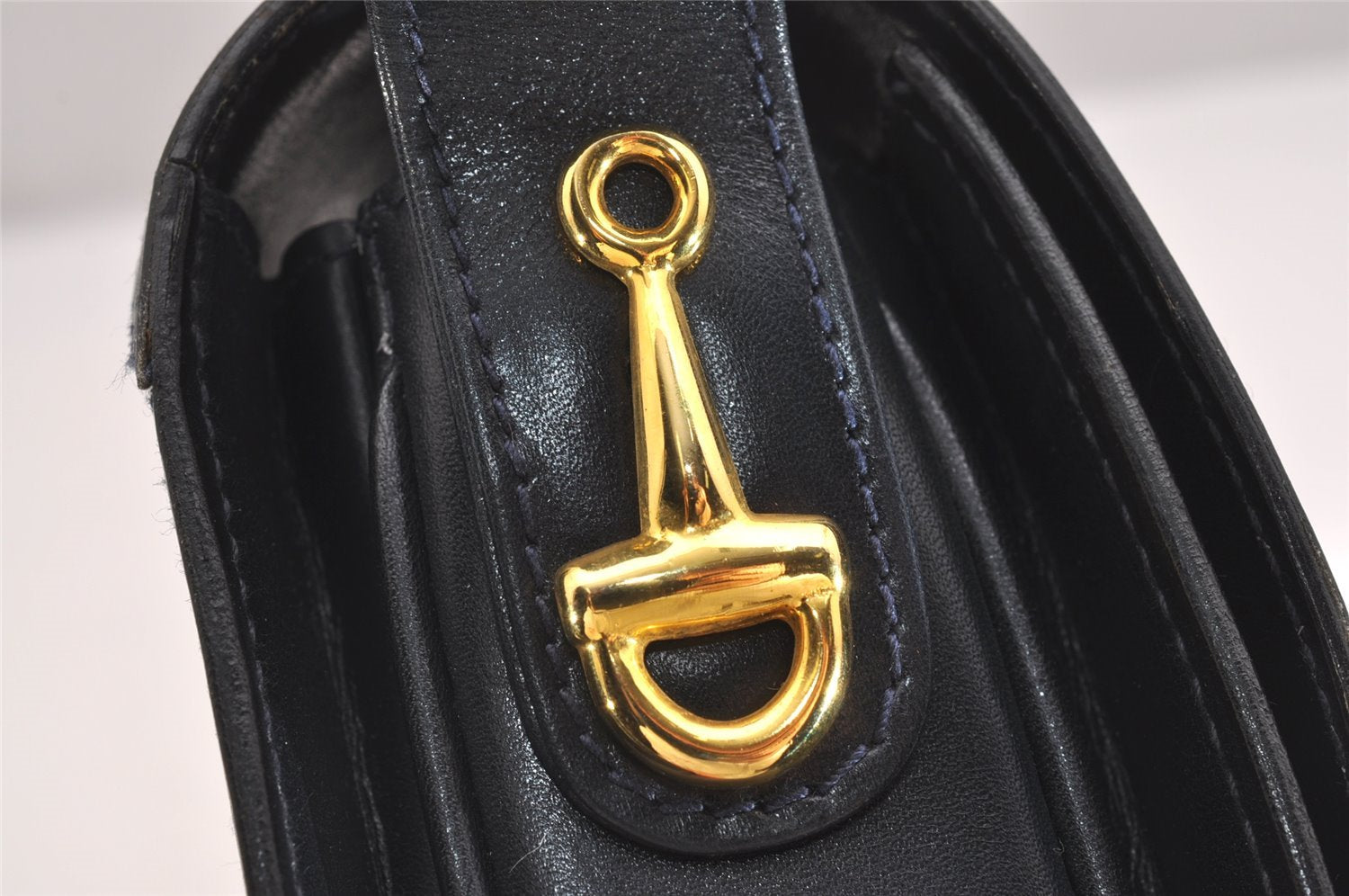 Authentic GUCCI Vintage Shoulder Cross Body Bag Purse Leather Black 2059I