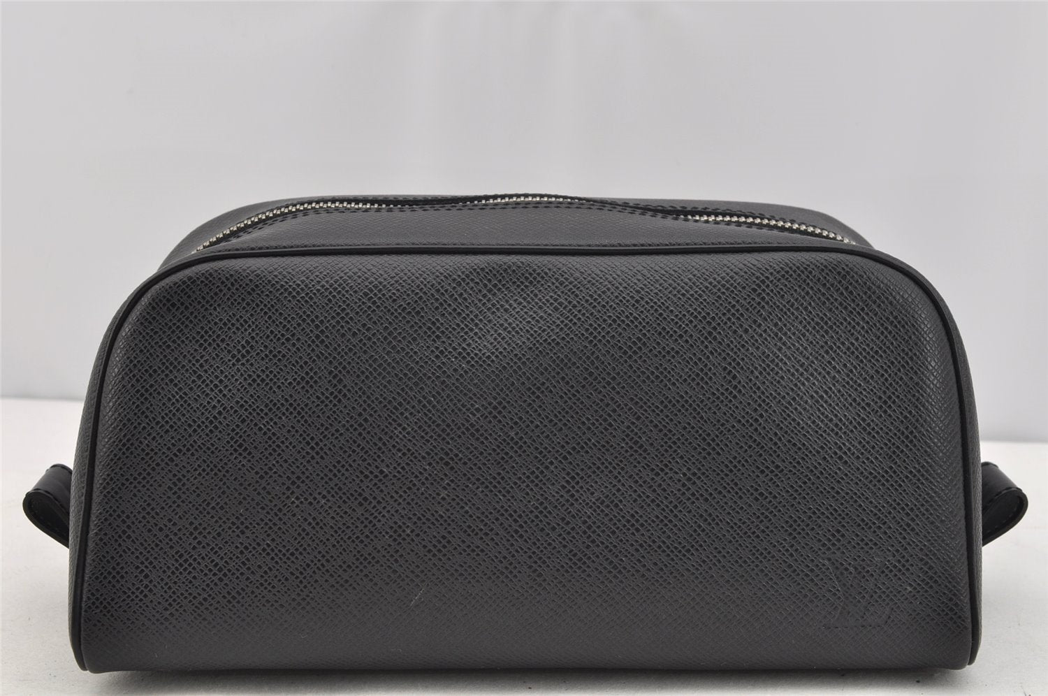 Authentic Louis Vuitton Taiga Trousse Toilette PM Clutch Bag M30222 Black 2066I