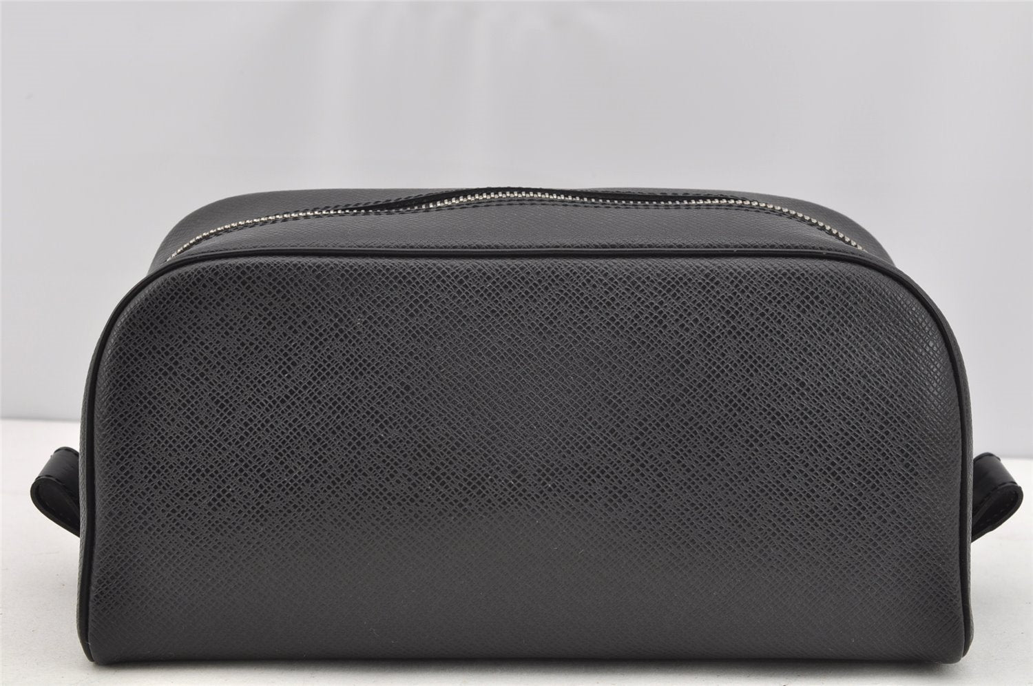 Authentic Louis Vuitton Taiga Trousse Toilette PM Clutch Bag M30222 Black 2066I