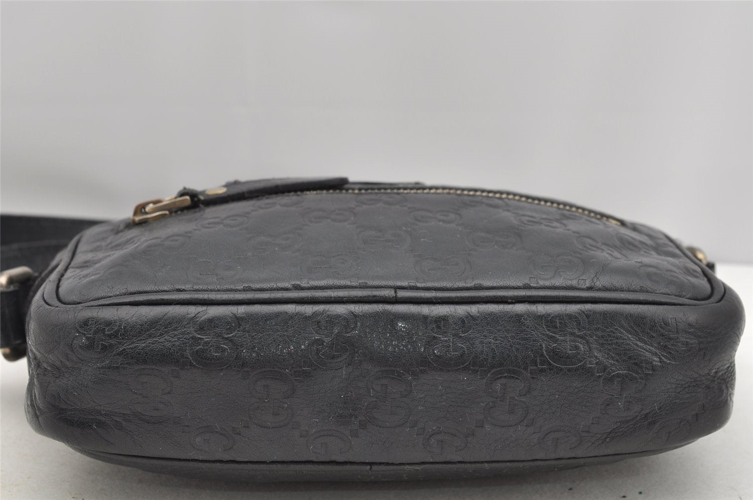 Authentic GUCCI Guccissima GG Leather Shoulder Cross Body Bag 201447 Black 2067I