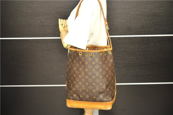 Authentic Louis Vuitton Monogram Noe Shoulder Bag M42224 LV 2075D