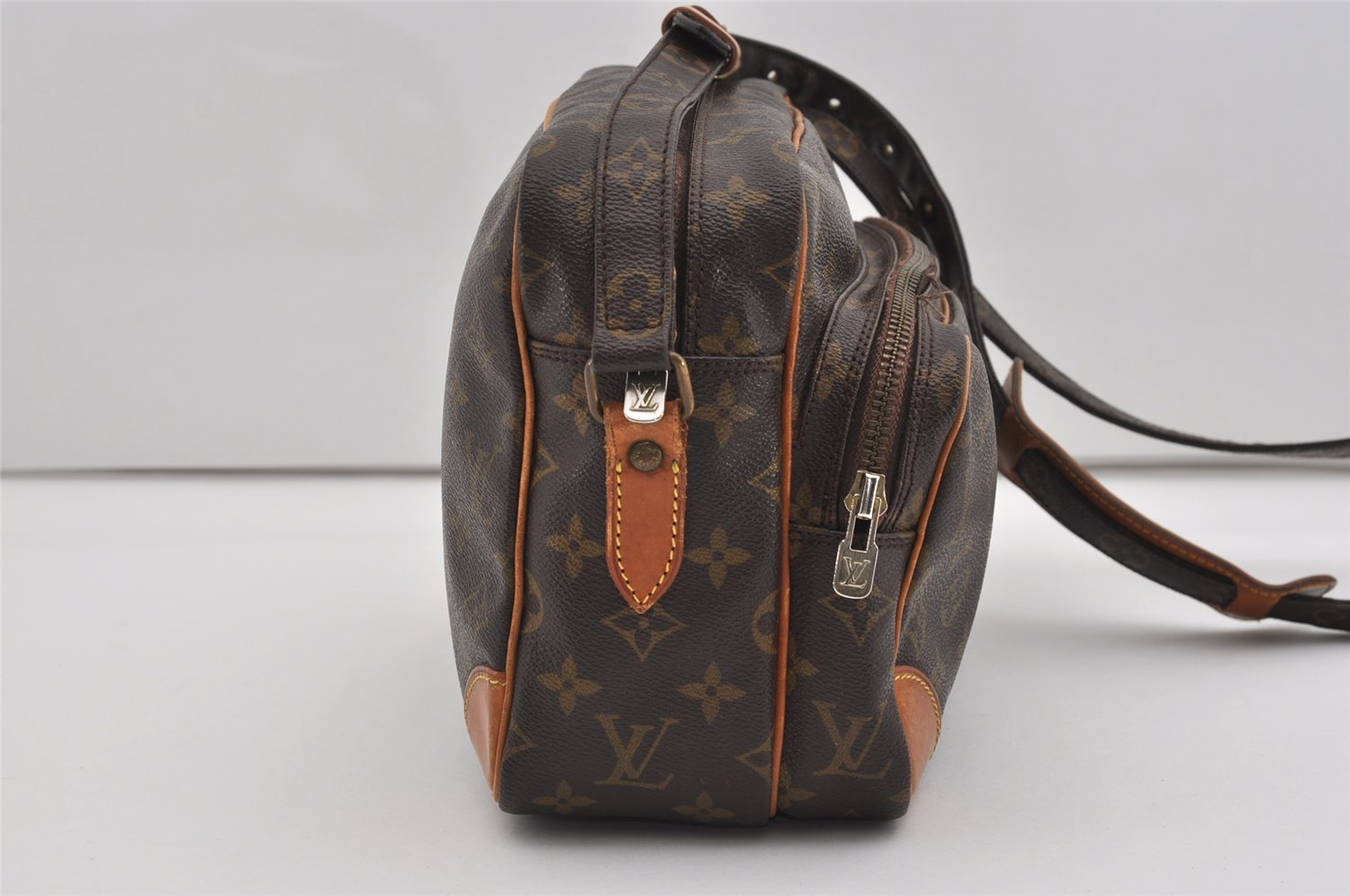 Authentic Louis Vuitton Monogram Nile Shoulder Cross Body Bag M45244 LV 2085I
