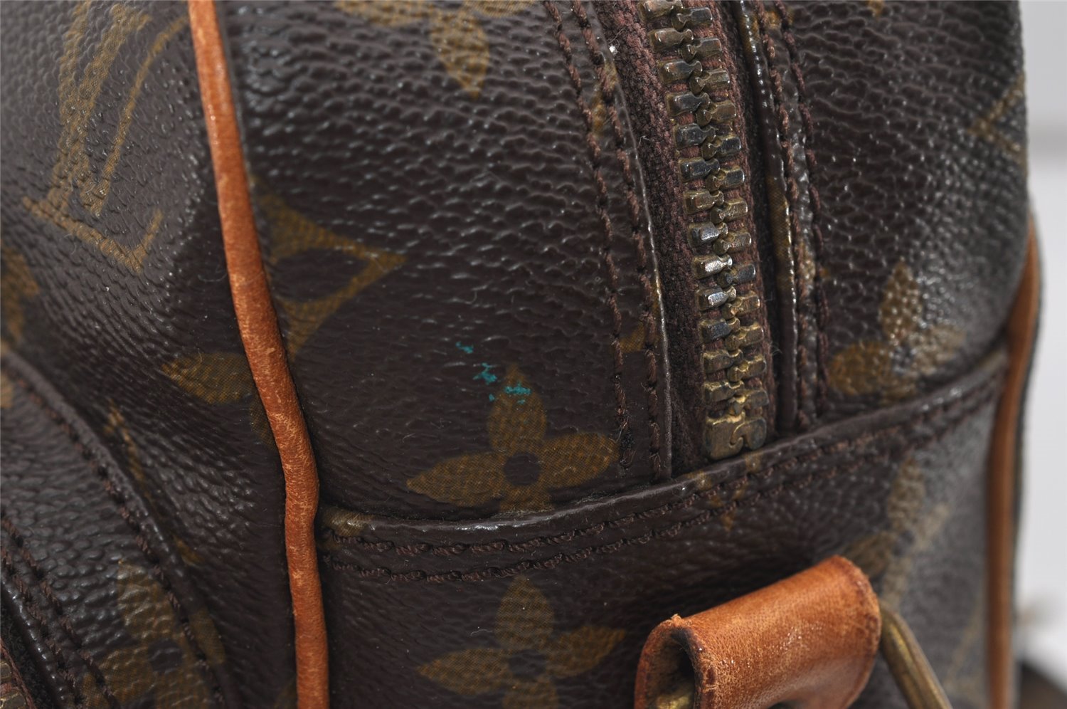 Authentic Louis Vuitton Monogram Nile Shoulder Cross Body Bag M45244 LV 2085I