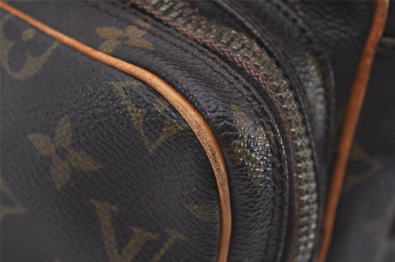 Authentic Louis Vuitton Monogram Nile Shoulder Cross Body Bag M45244 LV 2085I