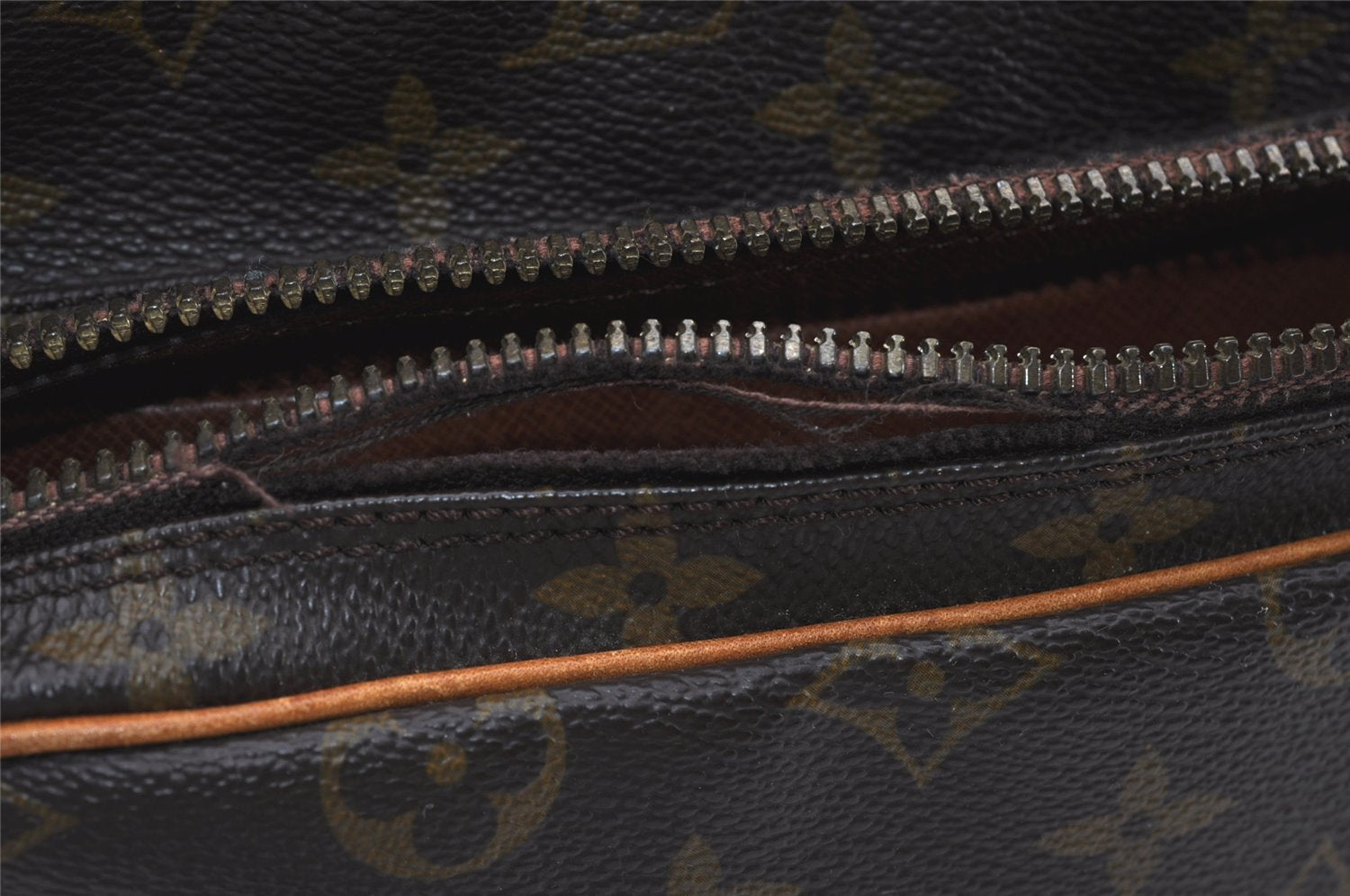 Authentic Louis Vuitton Monogram Nile Shoulder Cross Body Bag M45244 LV 2085I