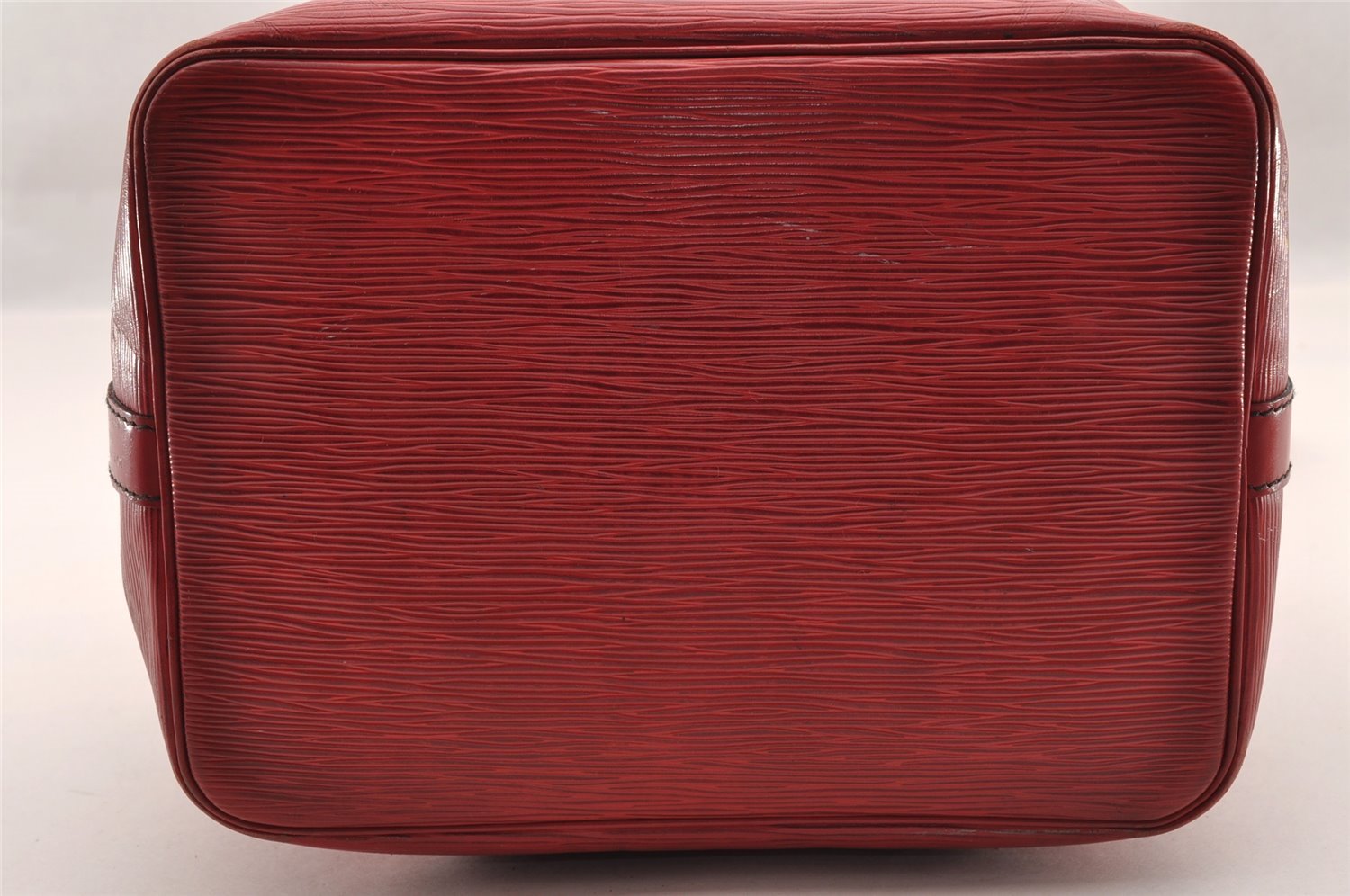 Authentic Louis Vuitton Epi Petit Noe Shoulder Drawstring Bag M44107 Red 2086I