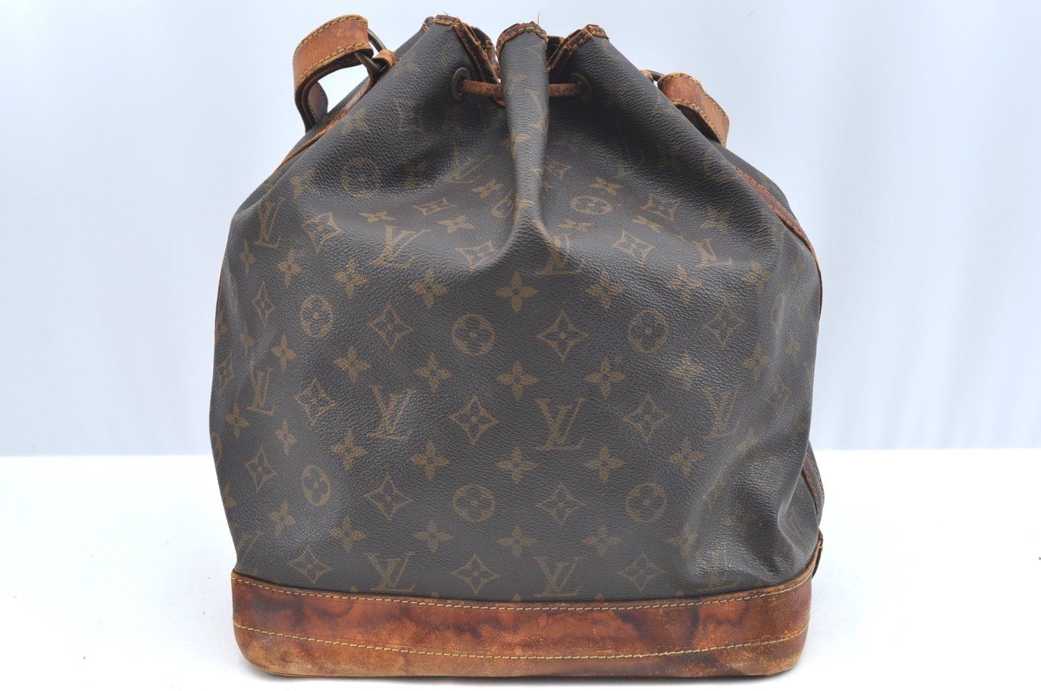 Authentic Louis Vuitton Monogram Noe Shoulder Drawstring Bag M42224 LV 2094F