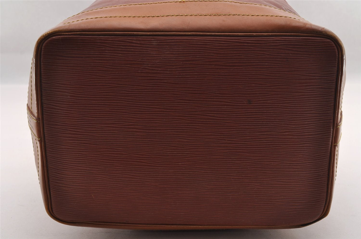 Authentic Louis Vuitton Epi Noe Bi-color Brown Drawstring Bag M44028 LV 2096I