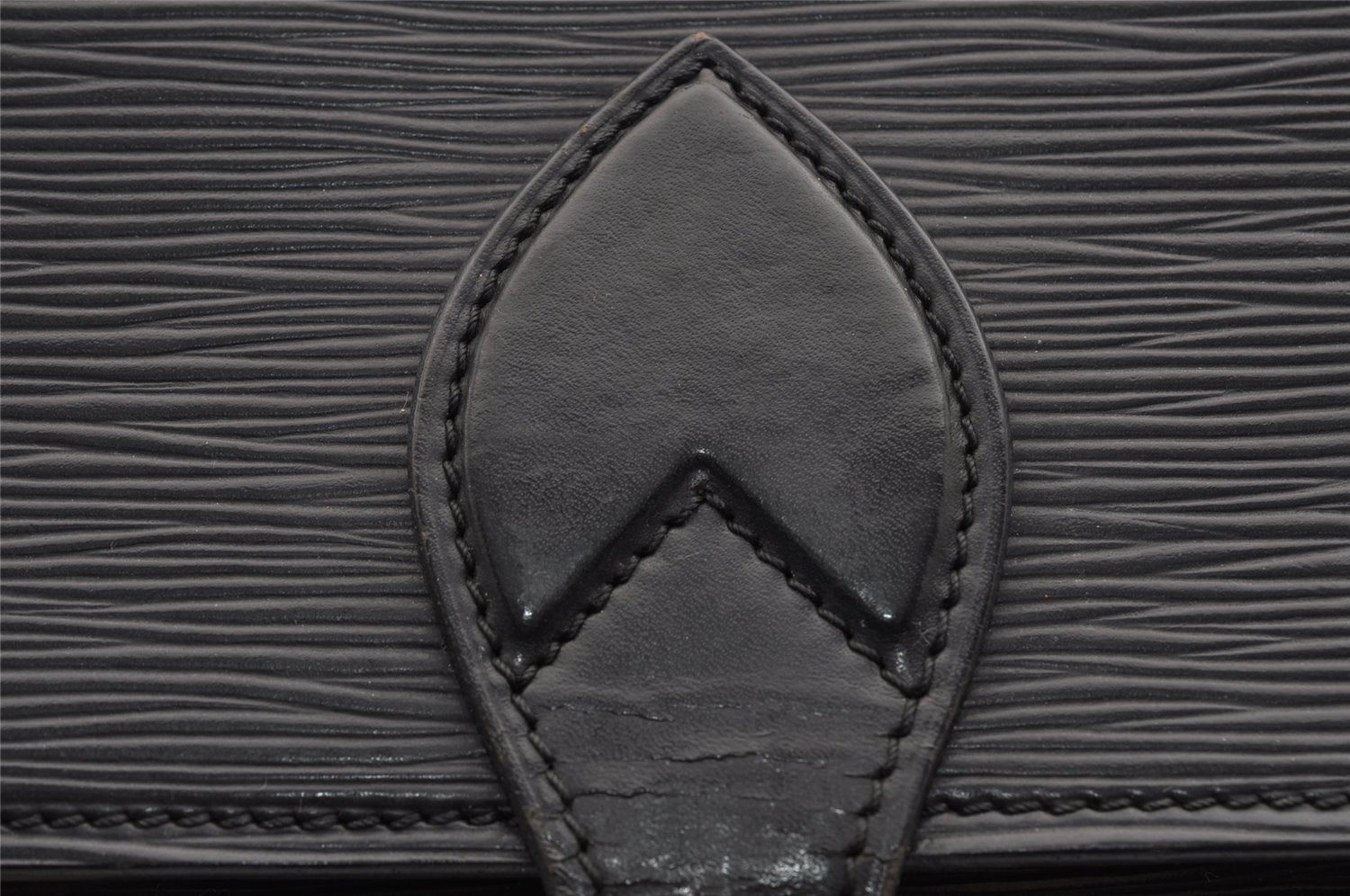 Authentic Louis Vuitton Epi Cartouchiere MM Shoulder Bag Black M52242 LV 2105I