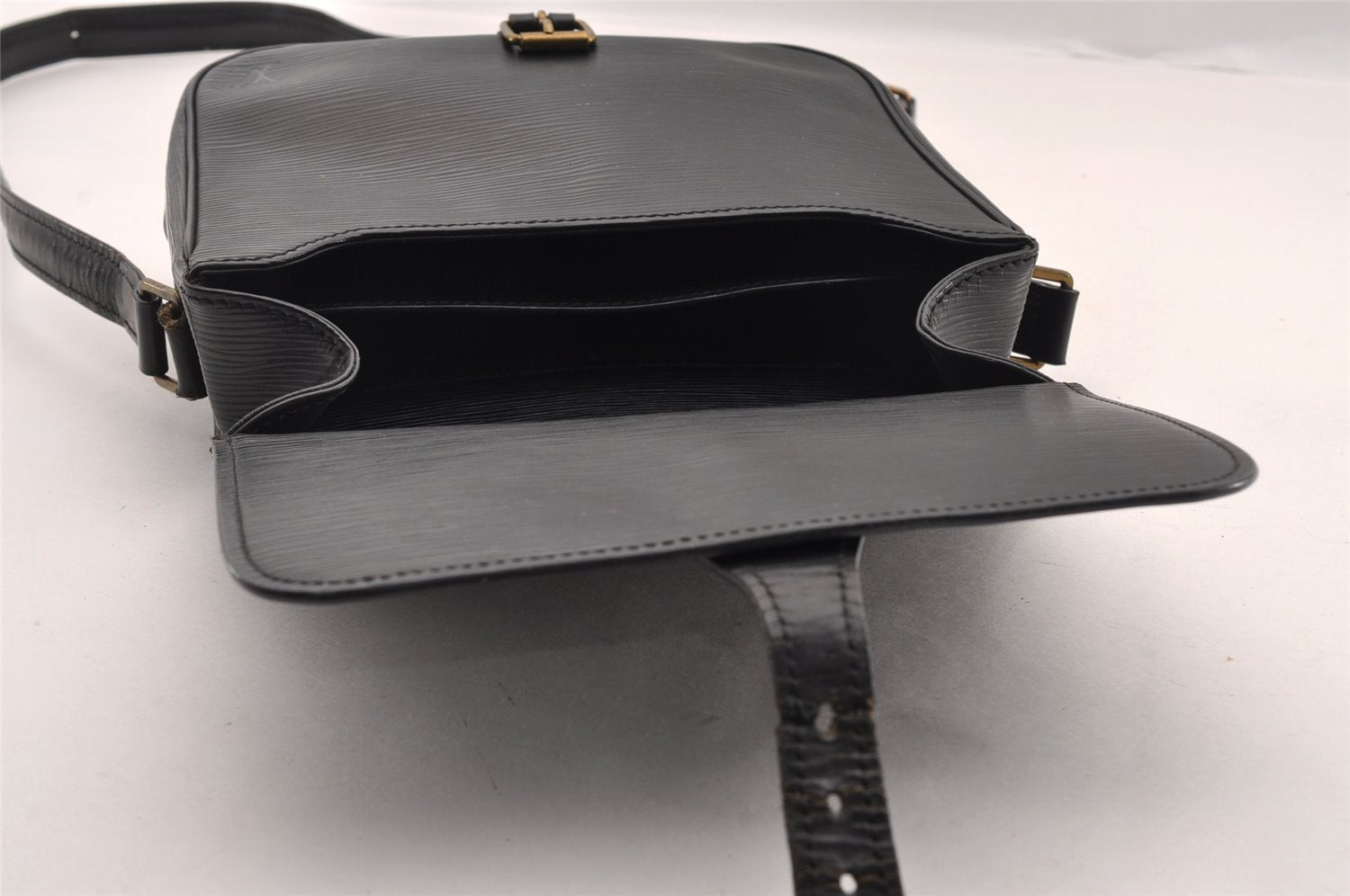 Authentic Louis Vuitton Epi Cartouchiere MM Shoulder Bag Black M52242 LV 2105I