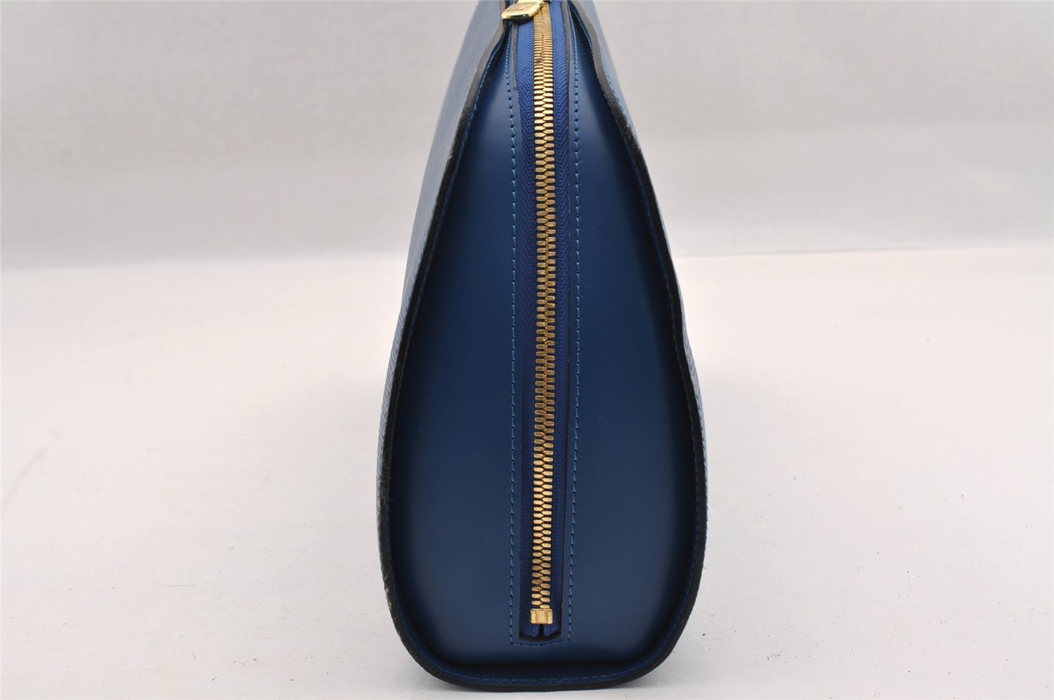 Authentic Louis Vuitton Epi Dauphine GM Cosmetic Pouch Blue M48435 LV 2116I