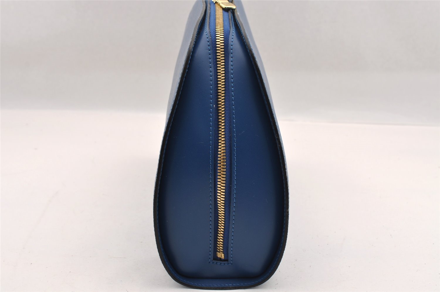 Authentic Louis Vuitton Epi Dauphine GM Cosmetic Pouch Blue M48435 LV 2116I
