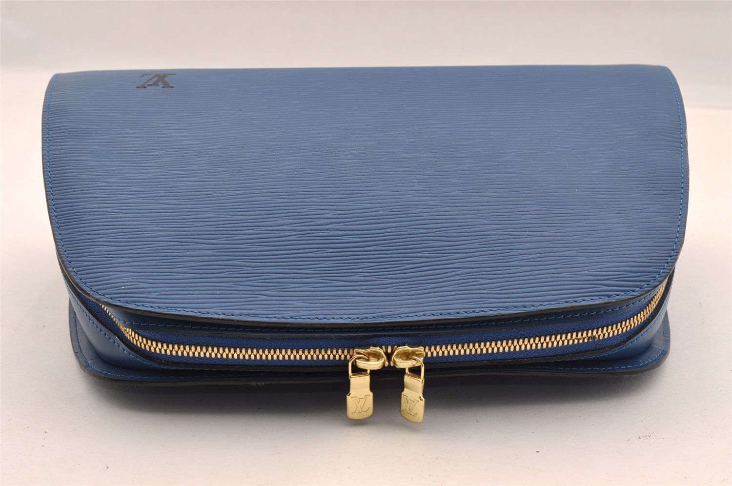 Authentic Louis Vuitton Epi Dauphine GM Cosmetic Pouch Blue M48435 LV 2116I