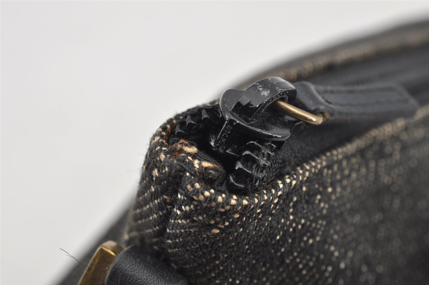 Authentic GUCCI Vintage Hand Bag Pouch Purse GG Canvas Leather 07198 Black 2126I