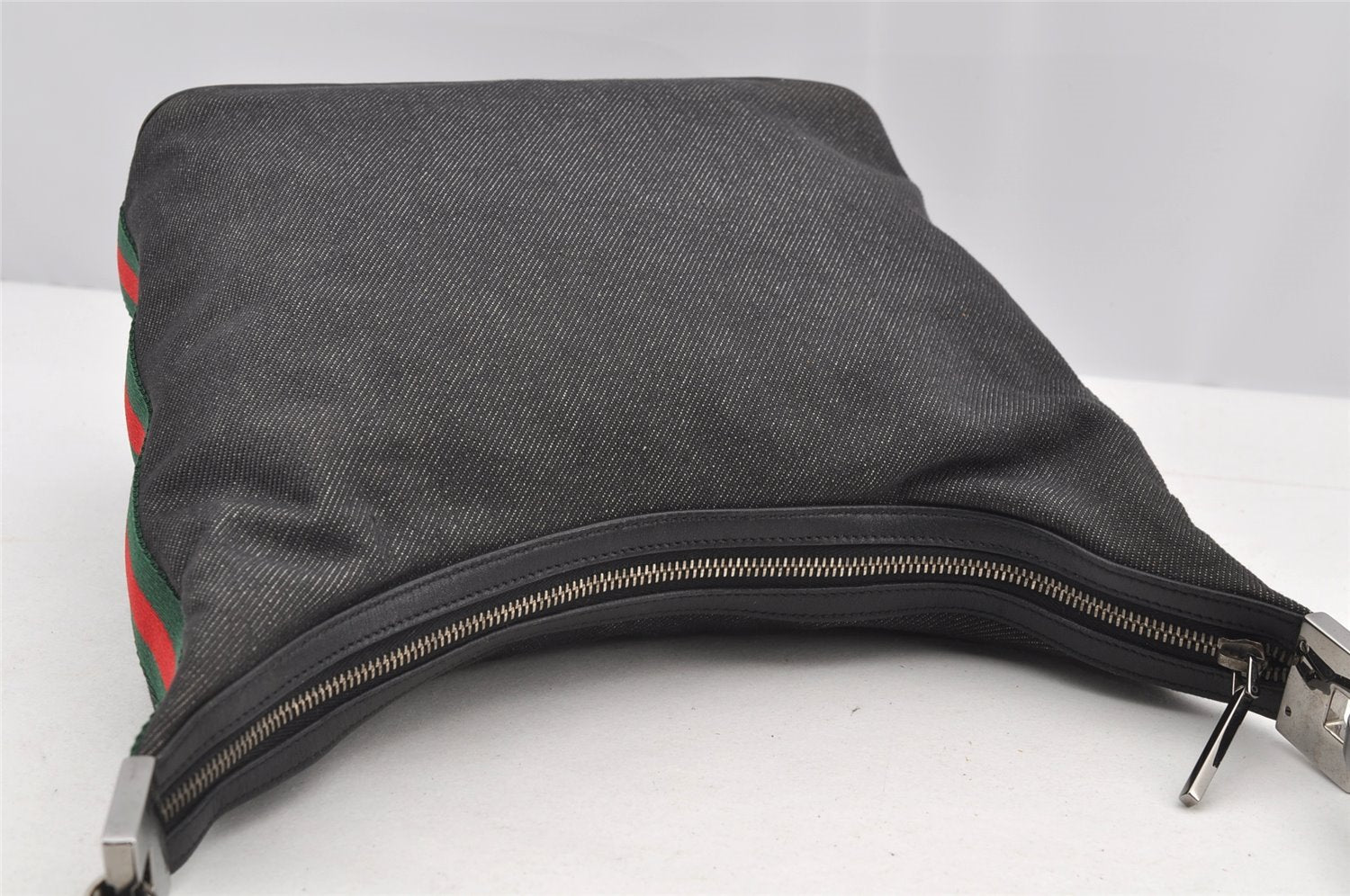 Authentic GUCCI Web Sherry Line Shoulder Bag Canvas Leather 01234 Black 2172I