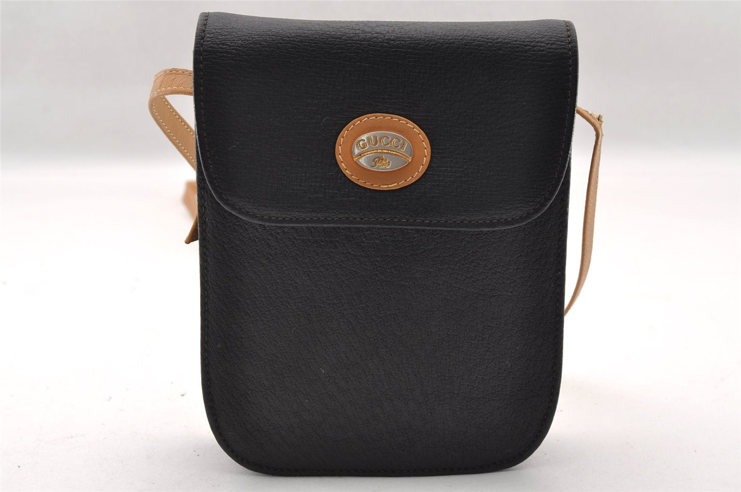 Authentic GUCCI Vintage Shoulder Cross Body Bag Purse Leather Black 2189I