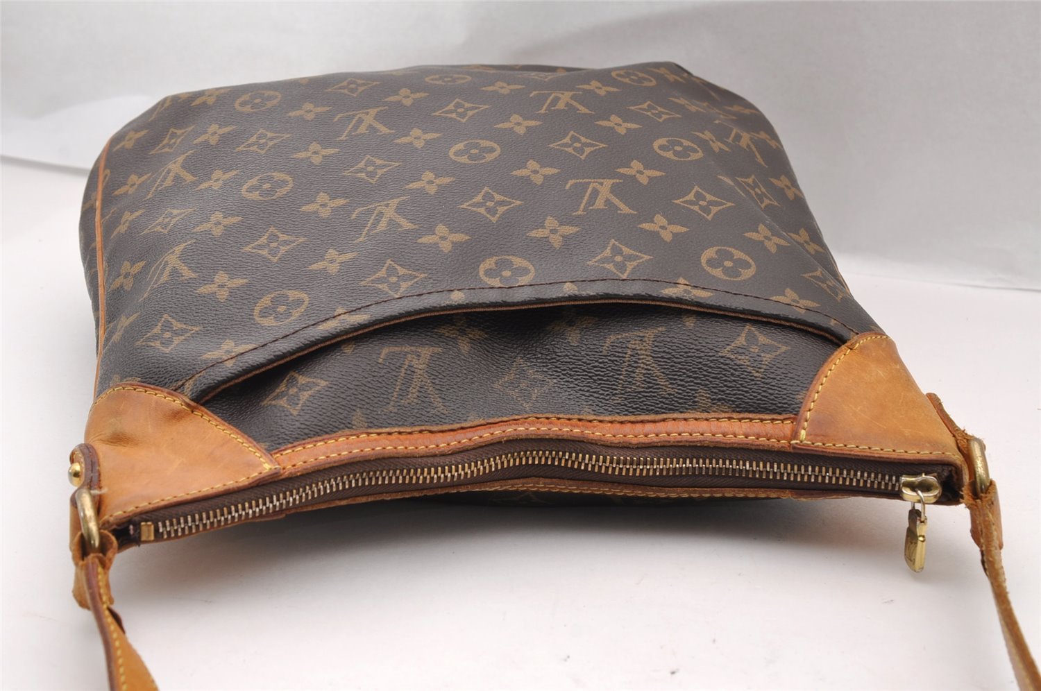 Authentic Louis Vuitton Monogram Odeon MM Shoulder Cross Bag M56389 Junk 2192I
