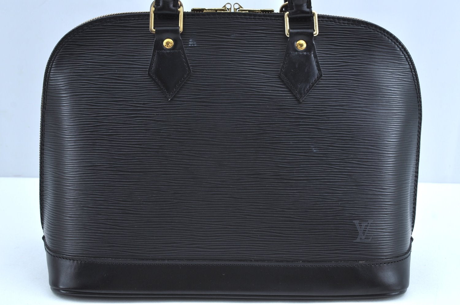 Authentic Louis Vuitton Epi Alma PM Hand Bag Black M40302 LV 2193G