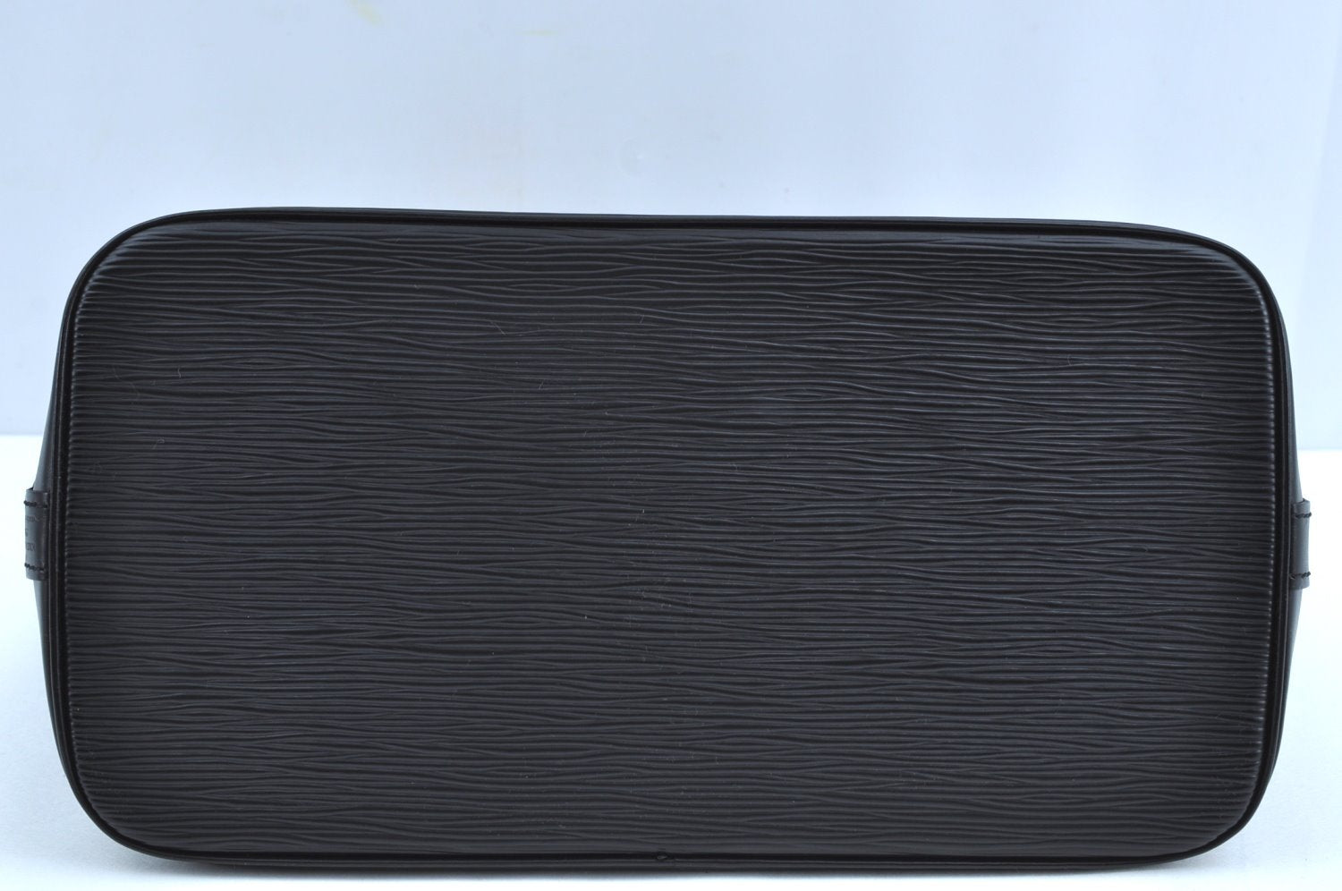 Authentic Louis Vuitton Epi Alma PM Hand Bag Black M40302 LV 2193G